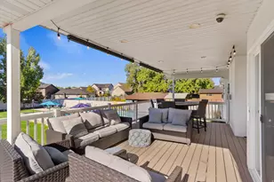 2011 W Hill St N, Kaysville, UT 84037 - Photo 28