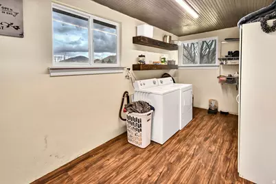 215 N Main St, Glenwood, UT 84730 - Photo 20
