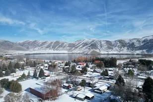 214 W Center St, Mantua, UT 84324 - Photo 2