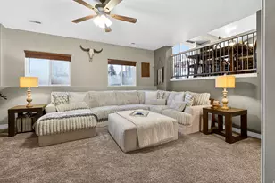 768 W 1090 N, Clinton, UT 84015 - Photo 12