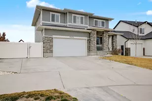 15474 S Revolutionary Way W, Bluffdale, UT 84065 - Photo 2