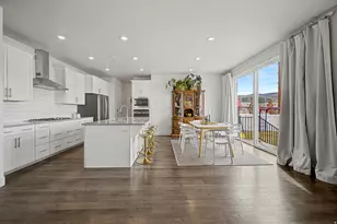 15474 S Revolutionary Way W, Bluffdale, UT 84065 - Photo 8