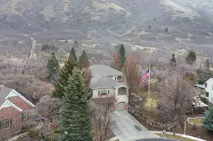 1296 E Oakwood Cir N, Alpine, UT 84004 - Photo 6