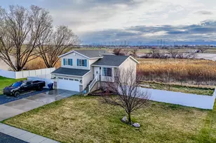 1581 N 2750 W, Plain City, UT 84404 - Photo 2