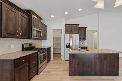 981 S Red Barn Dr, Santaquin, UT 84655 - Photo 8