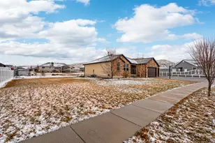 981 S Red Barn Dr, Santaquin, UT 84655 - Photo 4