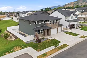 1285 E Grantham Wy, Kaysville, UT 84037 - Photo 2