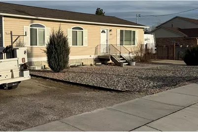 13877 S 2200 W, Bluffdale, UT 84065 - Photo 2