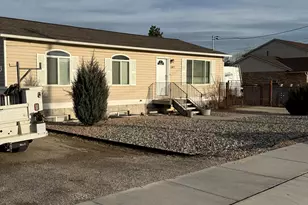 13877 S 2200 W, Bluffdale, UT 84065 - Photo 2