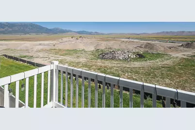 699 E Ryegrass Dr N, Eagle Mountain, UT 84005 - Photo 22