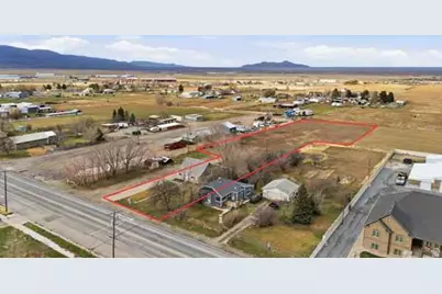 798 W Vine St, Tooele, UT 84074 - Photo 2