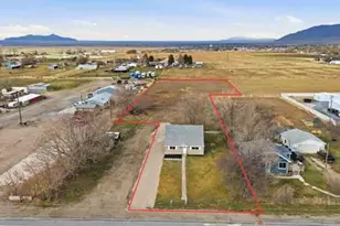 798 W Vine St, Tooele, UT 84074 - Photo 1