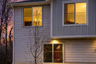 615 S Plum Creek Ln E, Ogden, UT 84404 - Photo 2