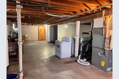 5619 S 2200 W, Roy, UT 84067 - Photo 8