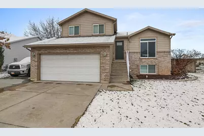 1643 N 2225 W, Clinton, UT 84015 - Photo 4