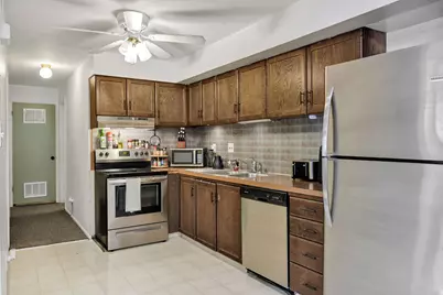 240 E 400 N #16, Logan, UT 84321 - Photo 8