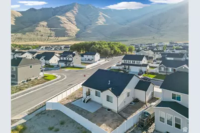 8537 N Tiffany Ln, Lake Point, UT 84074 - Photo 30