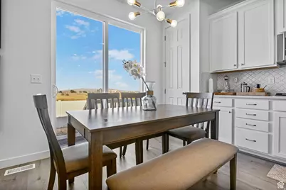 8537 N Tiffany Ln, Lake Point, UT 84074 - Photo 8