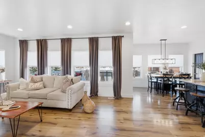 724 W 50 N, Hyrum, UT 84319 - Photo 8