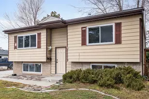 140 W 8710 S, Sandy, UT 84070 - Photo 2