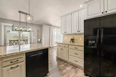 802 E 1120 N, Tooele, UT 84074 - Photo 12