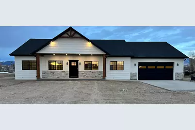 170 N 100 W, Centerfield, UT 84622 - Photo 1