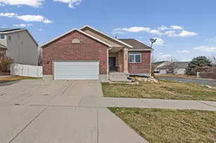6262 W Imperial Oak Dr, West Jordan, UT 84081 - Photo 2