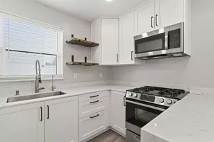 2303 E Hawthorne St, Lehi, UT 84043 - Photo 20