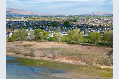 2303 E Hawthorne St, Saratoga Springs, UT 84043 - Photo 32