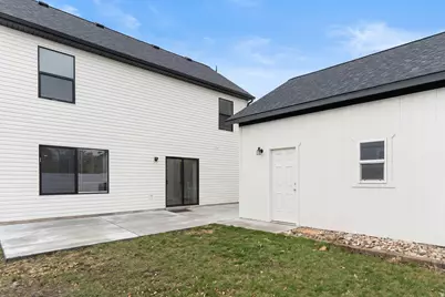 2303 E Hawthorne St, Saratoga Springs, UT 84043 - Photo 18