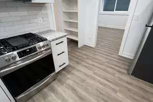 1872 E Cresthill Dr S, Holladay, UT 84117 - Photo 4