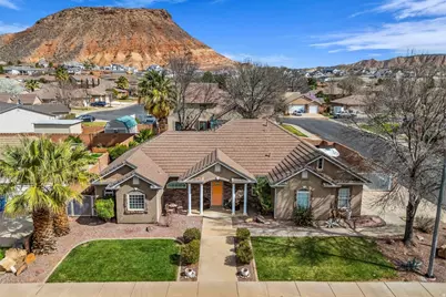 1045 S Red River Rd E, Washington, UT 84780 - Photo 2