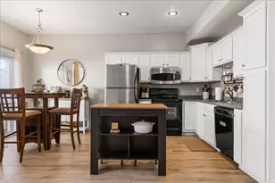 628 W Crk Blf Cv, Sandy, UT 84070 - Photo 12