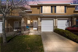 628 W Crk Blf Cv, Sandy, UT 84070 - Photo 2