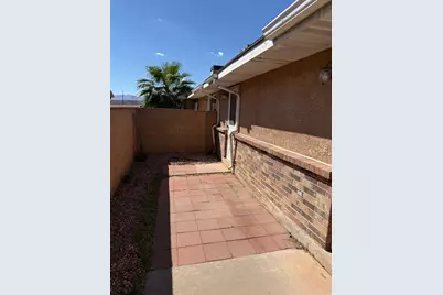 1050 E 500 S #8, Saint George, UT 84790 - Photo 32