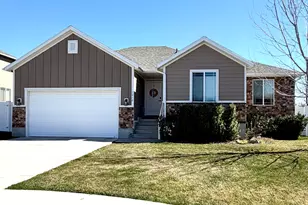 1612 E 925 S, Clearfield, UT 84015 - Photo 2