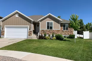 1612 E 925 S, Clearfield, UT 84015 - Photo 1