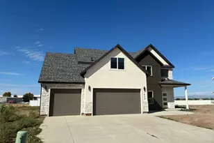 1629 W 3125 N, Pleasant View, UT 84414 - Photo 2