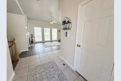11956 S Dynamite Cir W, Herriman, UT 84096 - Photo 2