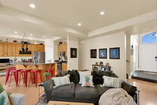 136 N 700 W, Kaysville, UT 84037 - Photo 8