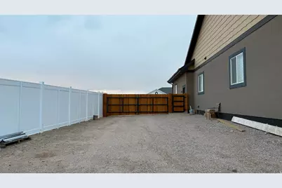 2200 E 1820 S, Naples, UT 84078 - Photo 18