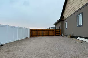 2200 E 1820 S, Naples, UT 84078 - Photo 18