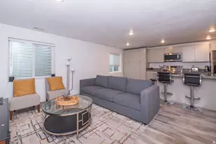 598 Plum Ln, Ogden, UT 84404 - Photo 4