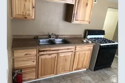 848 E Wood St, Ogden, UT 84404 - Photo 6