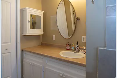 680 N Main St Trlr E-11, Kaysville, UT 84037 - Photo 20