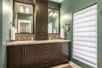 222 N 200 W, Salt Lake City, UT 84103 - Photo 8