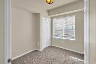 194 W Albion Village Way, Sandy, UT 84070 - Photo 10