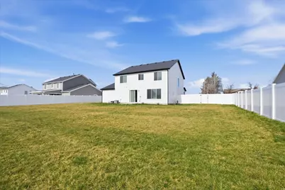 768 E 1100 S, Hyrum, UT 84319 - Photo 38