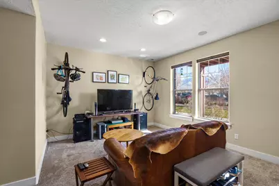 1987 Birch Cove St, Ogden, UT 84401 - Photo 4