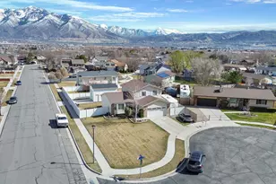 12241 S Paulson Cir W, Riverton, UT 84065 - Photo 6